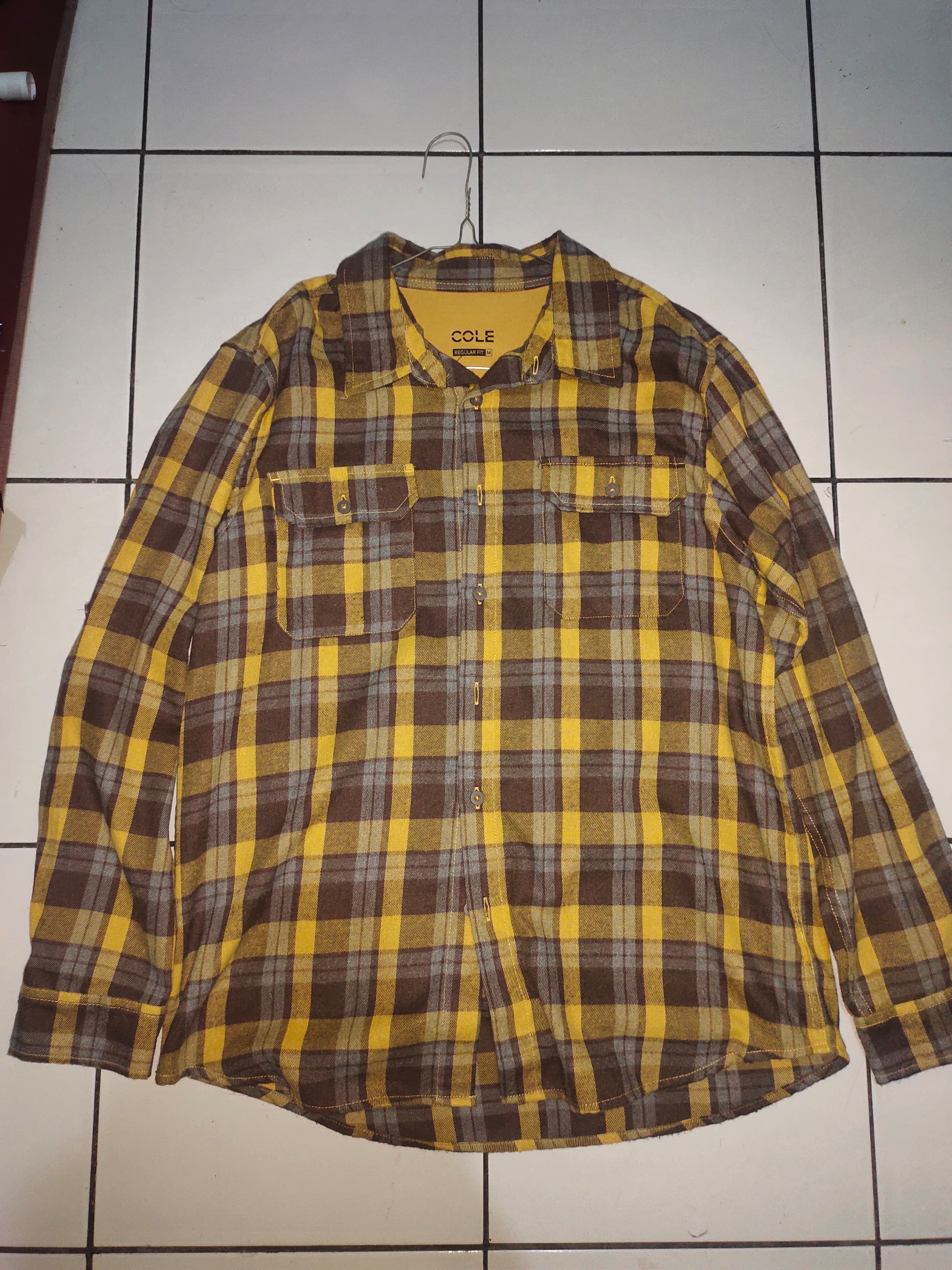 Kemeja Flanel Lengan Panjang